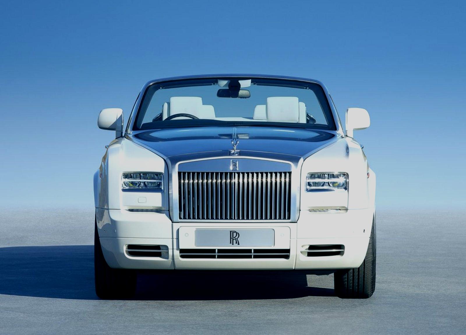 Rolls Royce Phantom Drophead Coupe Looks Ahead Picture