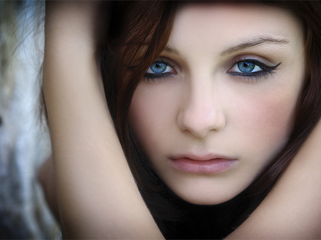 Beautiful Girl Blue Eye Portrait Photography HD Wallpaper Picture