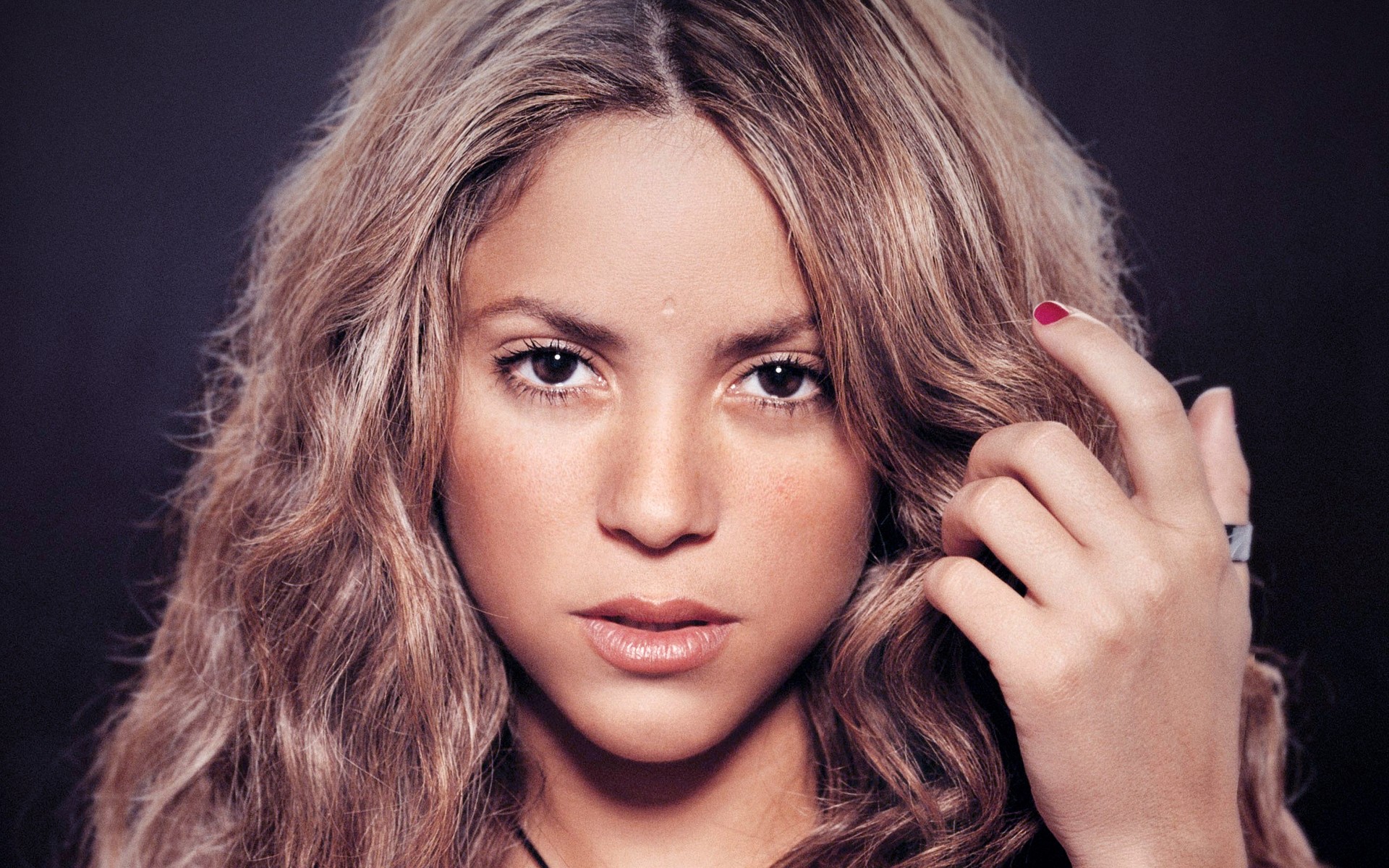 Beautiful Shakira Singers Portrait Photography HD Wallpaper Desktop