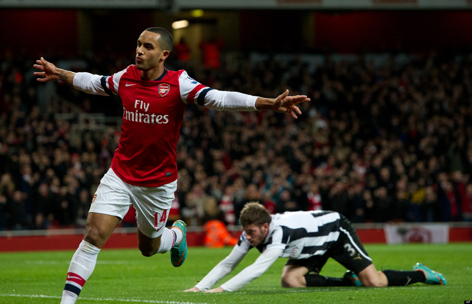 Theo Walcott Arsenal Celebration Photo And Picture Free Download