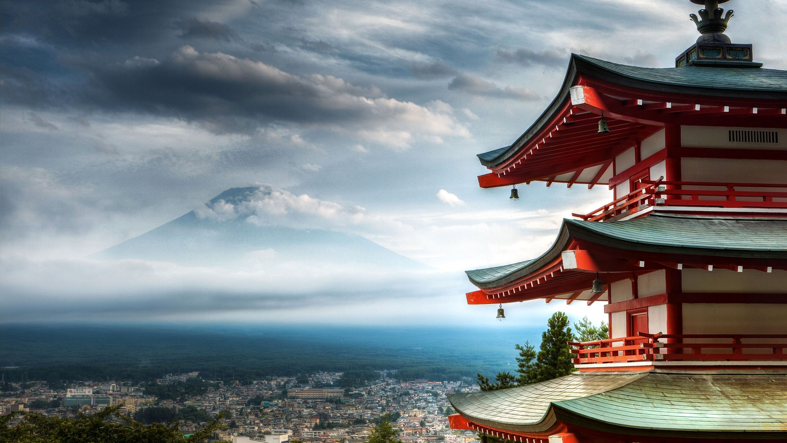 Chureito Pagoda overlooking Mount Fuji HD Wallpaper